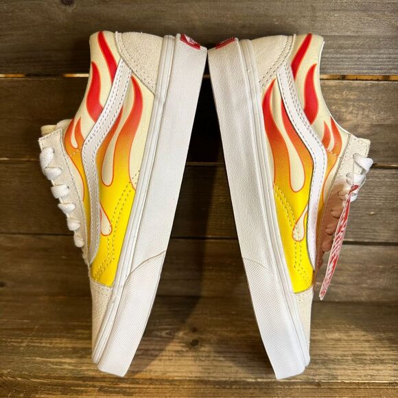 New NWOB Womens Vans Old Skool Ivory‎ Flames Skateboarding Sneakers Shoes Size 6 - Picture 4 of 6